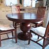 Ronde koloniale tafel