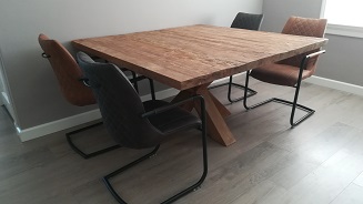 vierkante eettafel 140x140cm