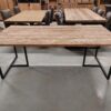Rustieke industriele eettafel