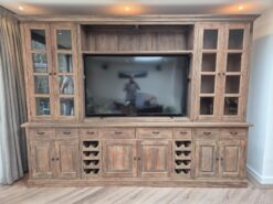 wandkast met tv