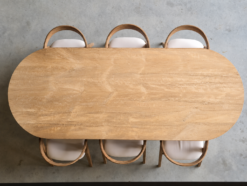 Halve cirkel eettafel