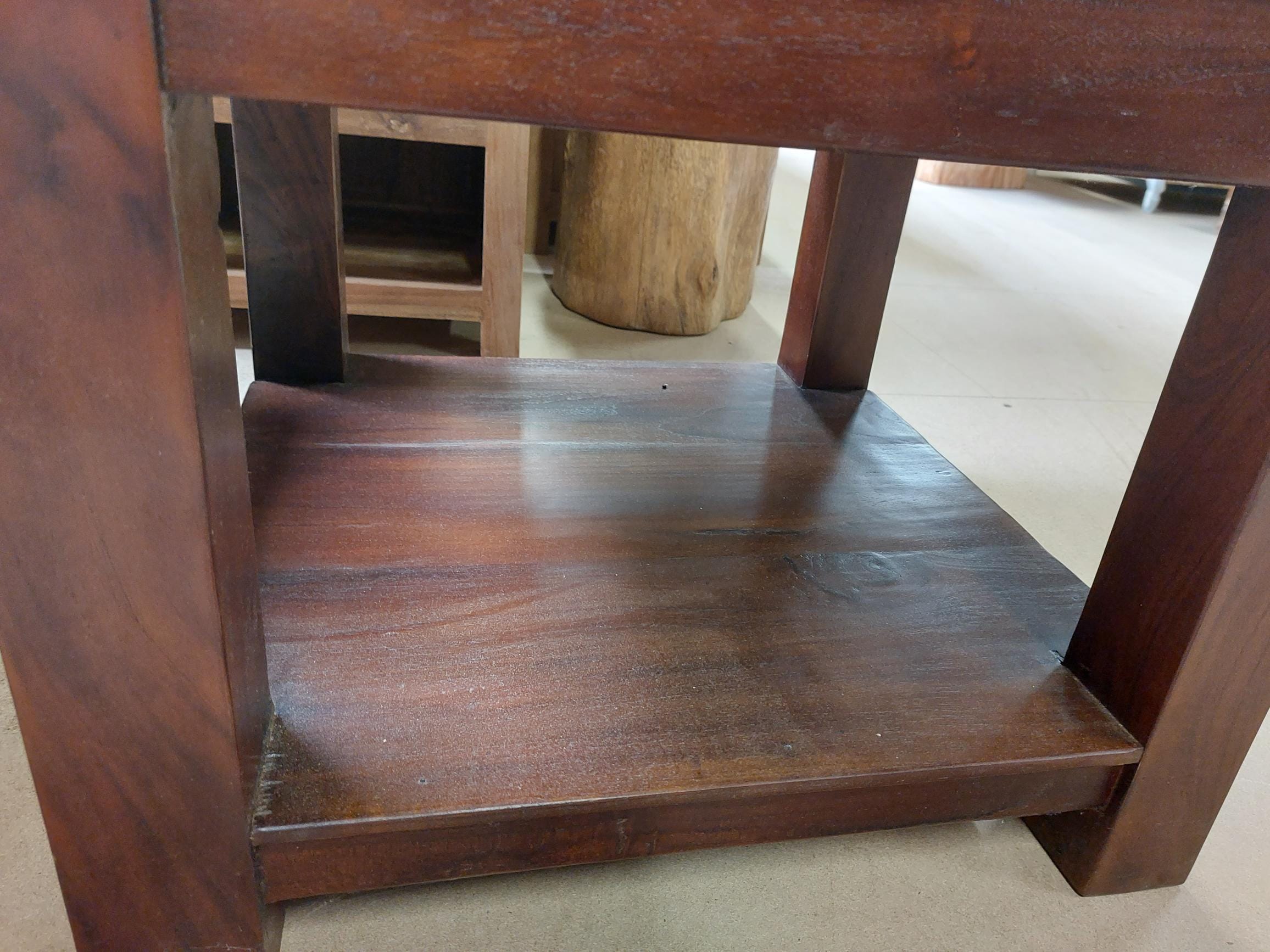 Koloniale Teak Bijzettafel 60x60 cm - Oud Hout Onderplank - Afbeelding 2