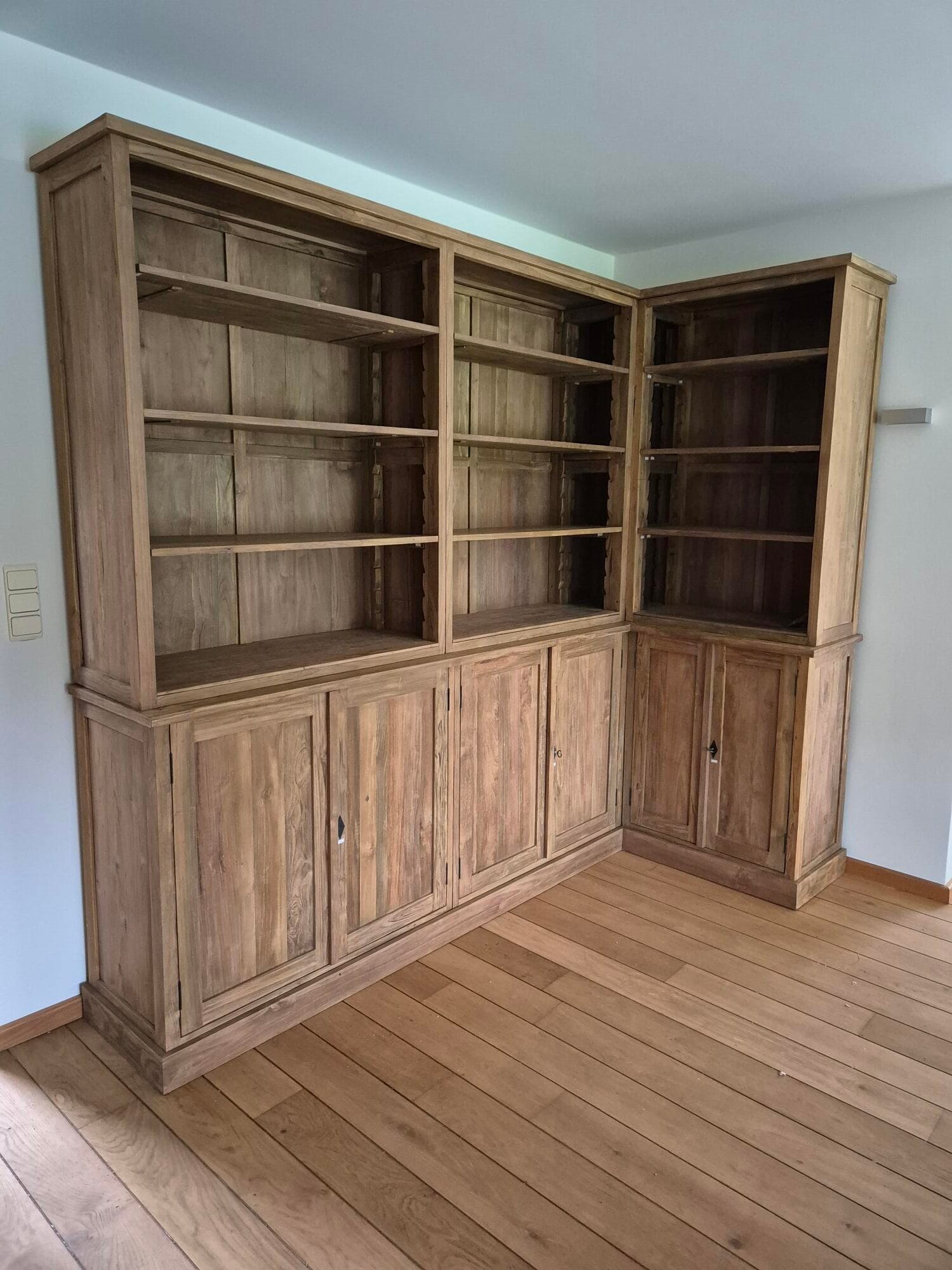 Teak Boekenkast Op Maat - Houten Wandkast Verstelbaar Oud