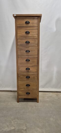 Hoge ladenkast