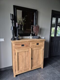 Teak meidenkast