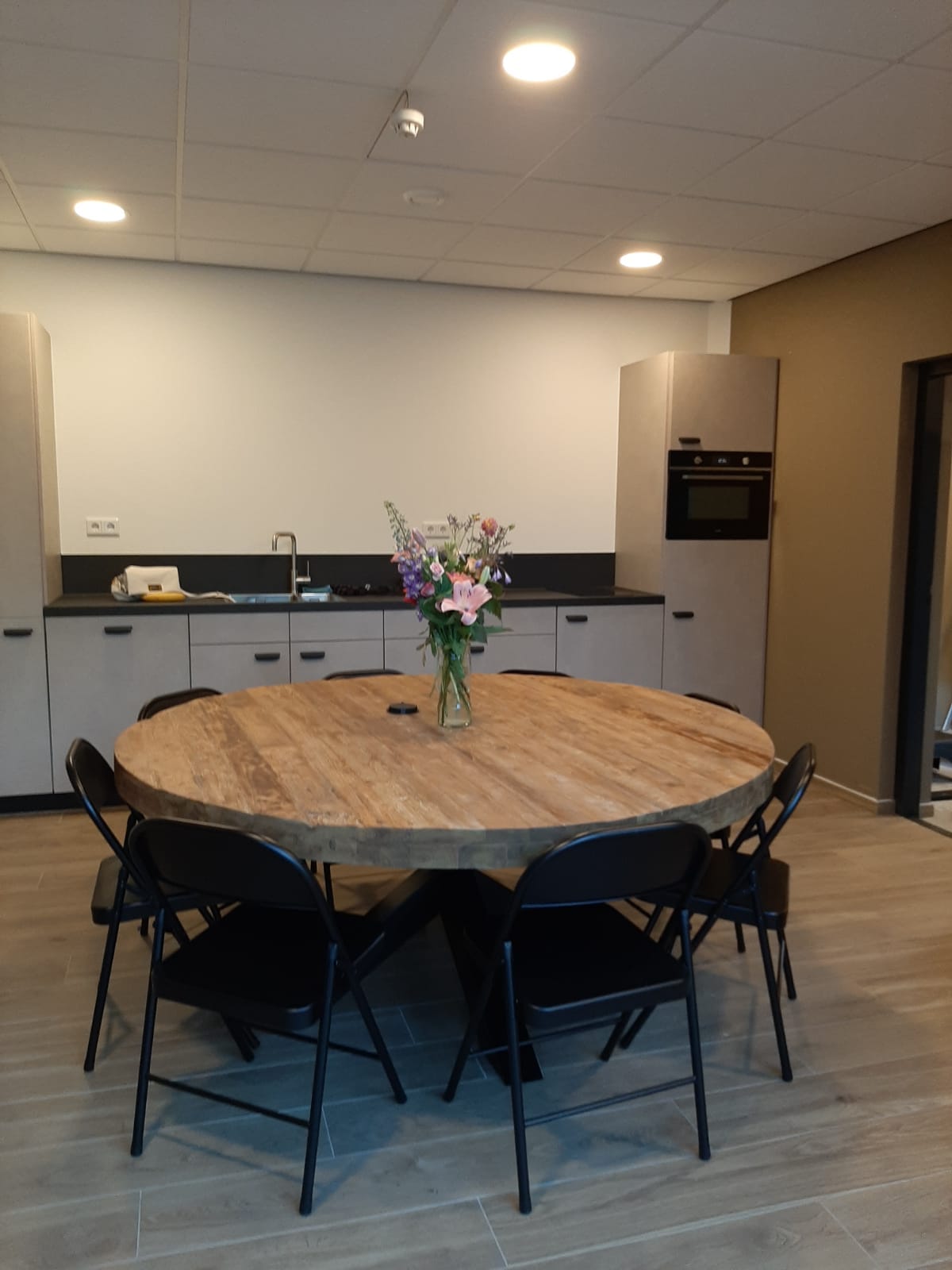 Ronde Teakhouten Eettafel Stalen Poot - Ø 180 cm (8 cm) - Afbeelding 7