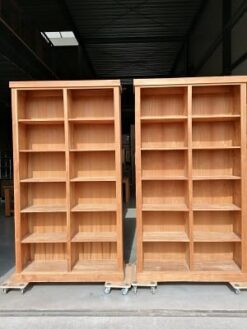 Teak vakkenkast