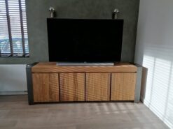 Industrieel Teakhouten Dressoir Stalen Rand - 220 cm