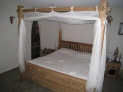 Teak hemelbed